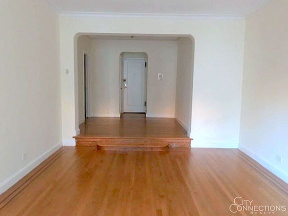 3rd image of 212 W 22nd St APT 6G