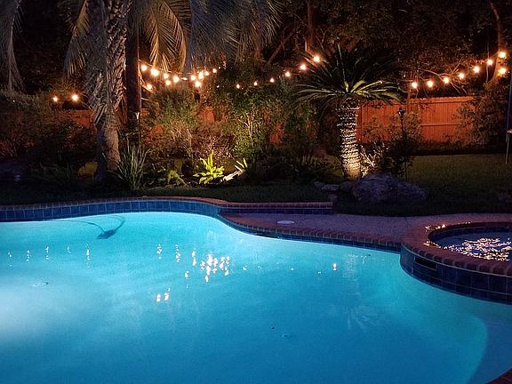 Pool and spa w/ water heater