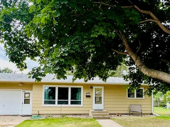 448 12th St SE, Huron, SD 57350