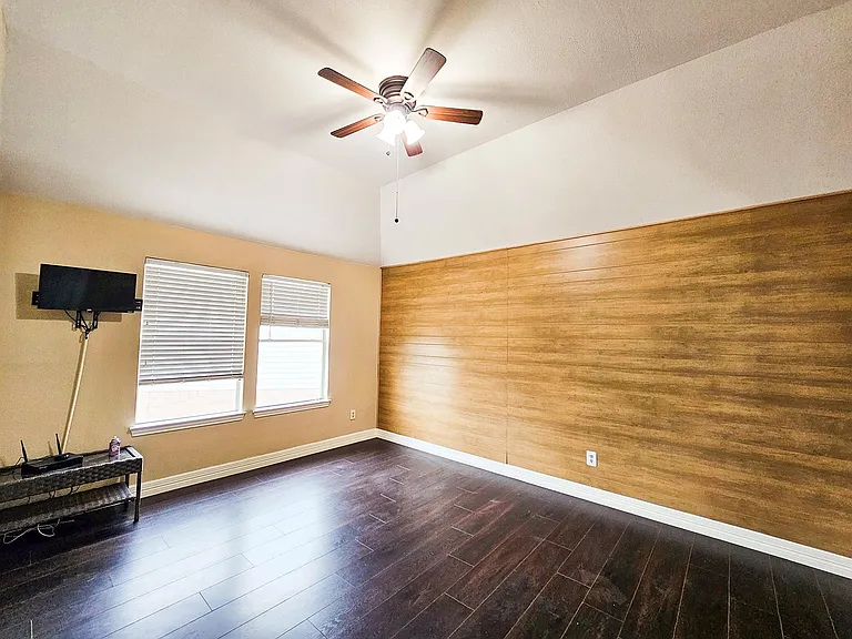 20810 Balmoral Glen Ln — Photo 30