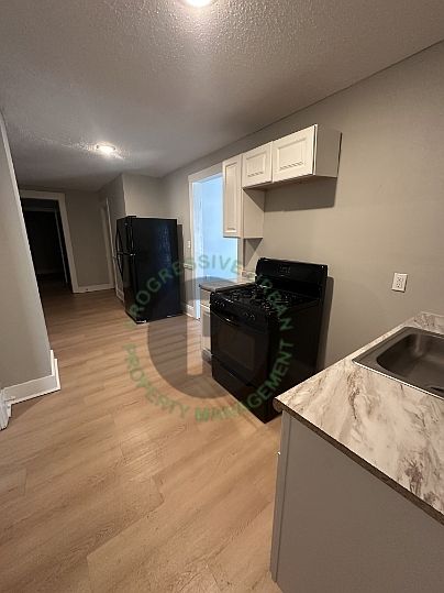 1st image of 4520 Bush Ave APT 1