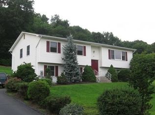 41 Gilmore Dr, Stony Pt, NY 10980