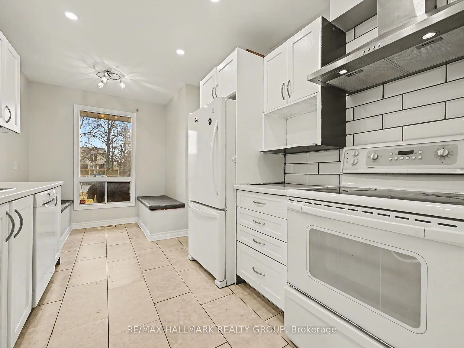 3 bed, $2,600 — Photo 4