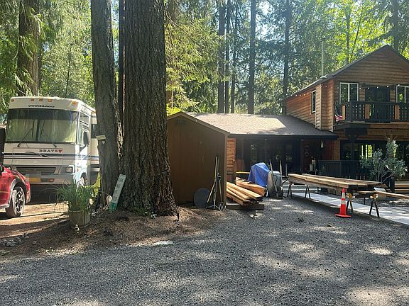 3rd image of 58998 SE Chalet Pl