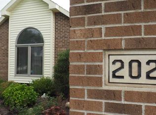 2028 York Ridge Pl, Fort Wayne, IN 46818