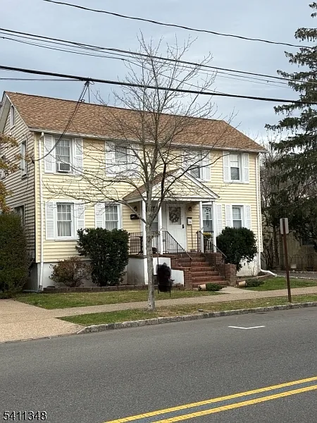 231 Main Ave photo 1