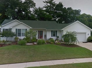 643 Pendleton Dr NE, Comstock Park, MI 49321