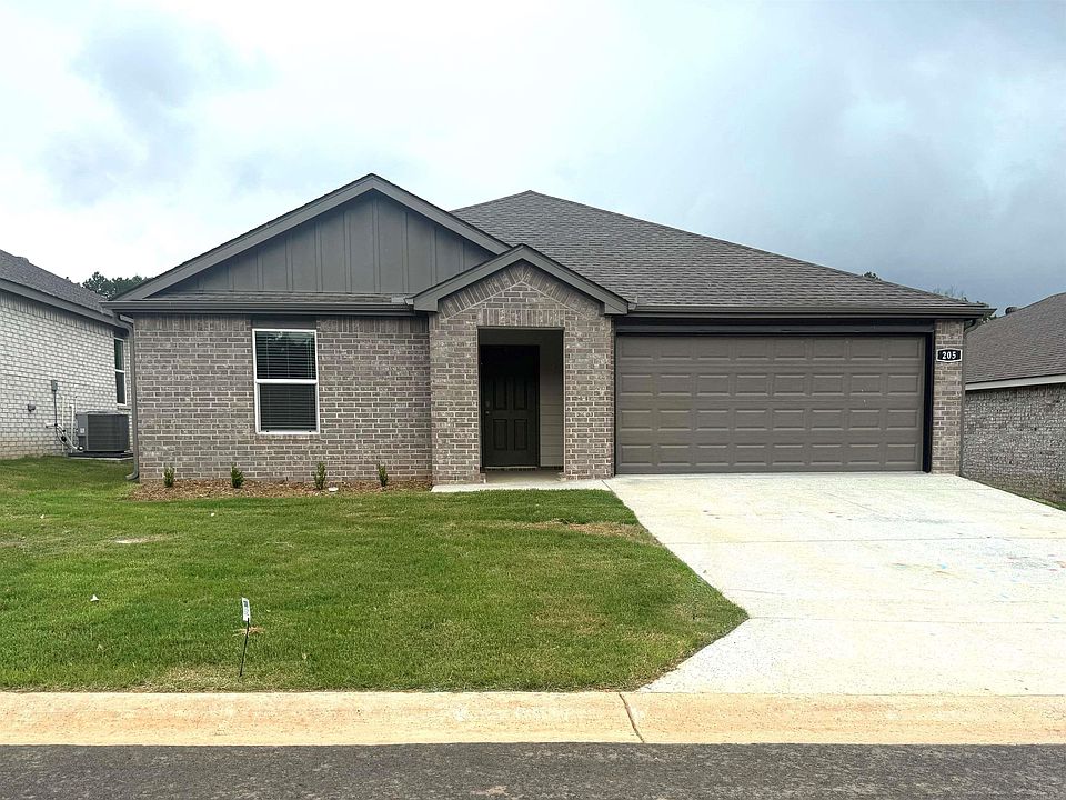 1st image of 205 Stone Canyon Dr