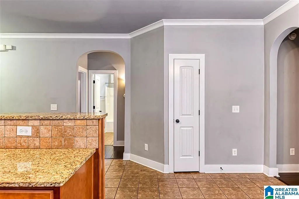 3 bed, 2.0 bath, $2,395 — Photo 3