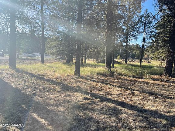 2nd image of 1786 S Ash Ln