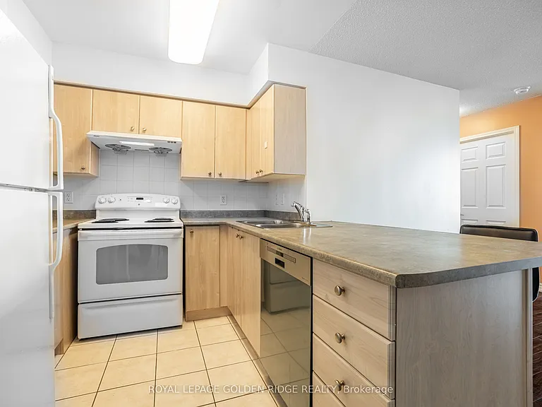 18 Spring Garden Ave #1506 — Photo 8