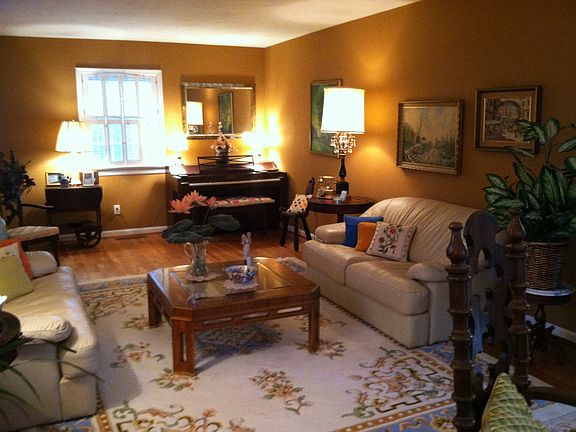 2nd image of 3708 Kingsgrove Cir