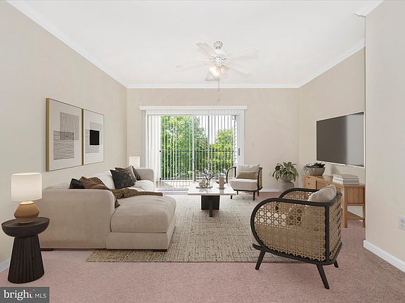 5th image of 19603 Galway Bay Cir APT 304