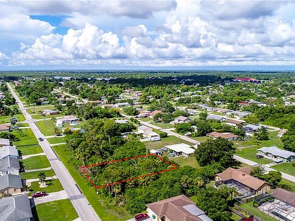 5th image of 662 W Tarpon Blvd NW