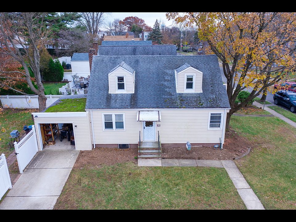 1st image of 17 Douglas St