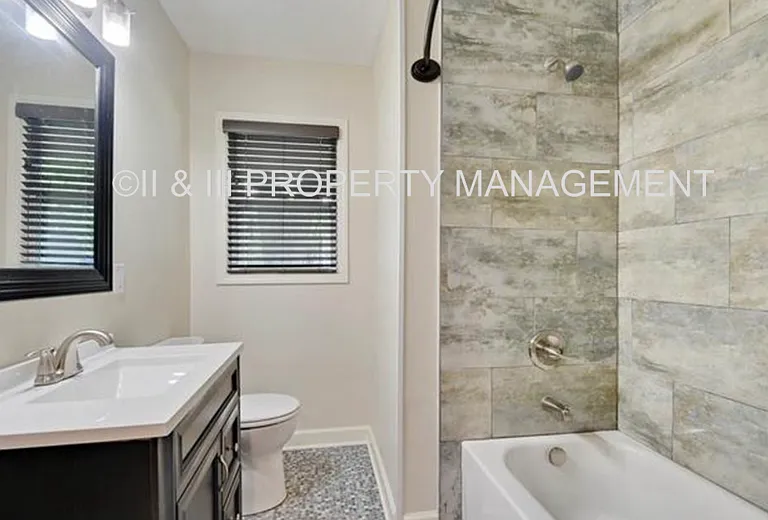 6406 W 72nd Ter — Photo 19