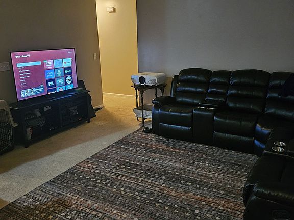 5th image of 5044 Carrington Ct