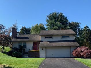 118 W Hills Dr, Williamsport, PA 17701