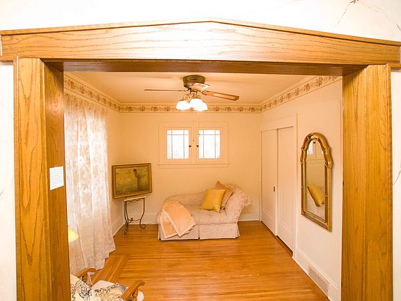 Sitting Room/Bedroom