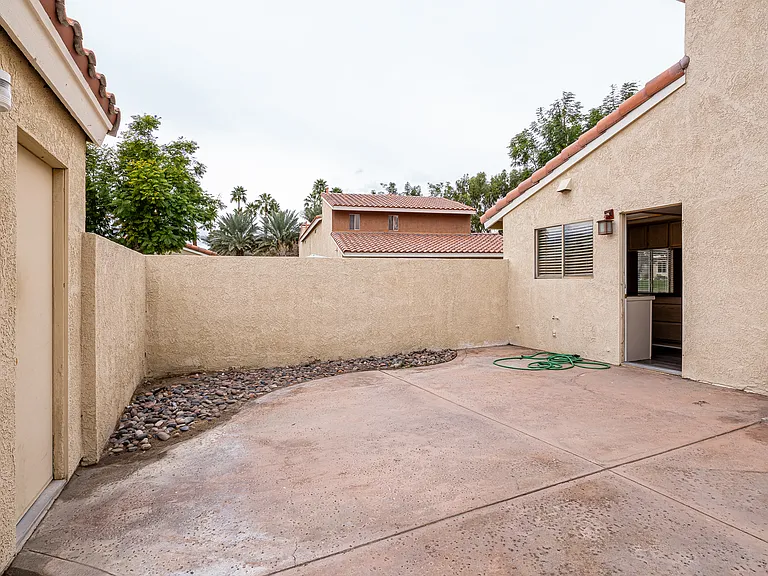 450 Tava Ln — Photo 31