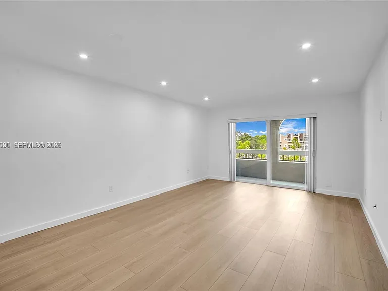 8101 Camino Real #402 — Photo 21