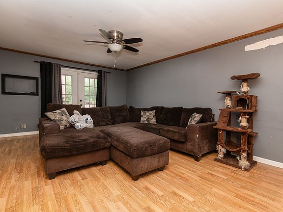 3rd image of 3707 Clearview Ave