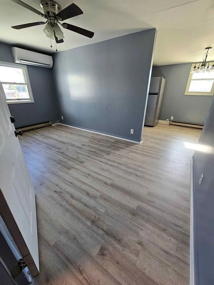Woodward/Clinton Commercial Property — Photo 2