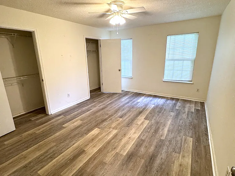 436 Lees Mill Dr — Photo 9