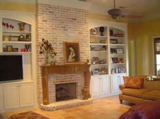 5270 Berwick Dr, Beaumont, TX 77706