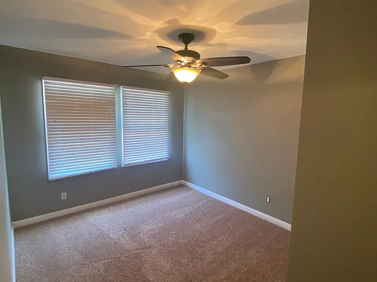 2601 Pine St — Photo 15