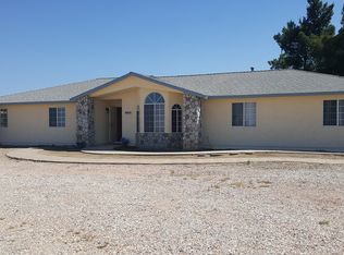 5129 Snowline Dr, Phelan, CA 92371