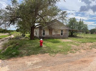 324 E California St, Crowell, TX 79227