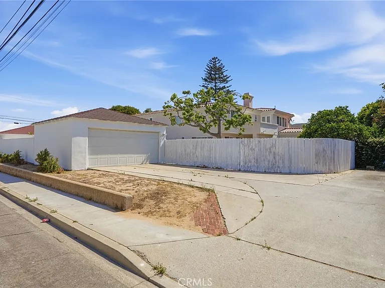 1700 Voorhees Ave — Photo 27