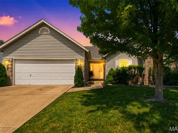 1419 Sunburst Dr, O'Fallon, MO 63366