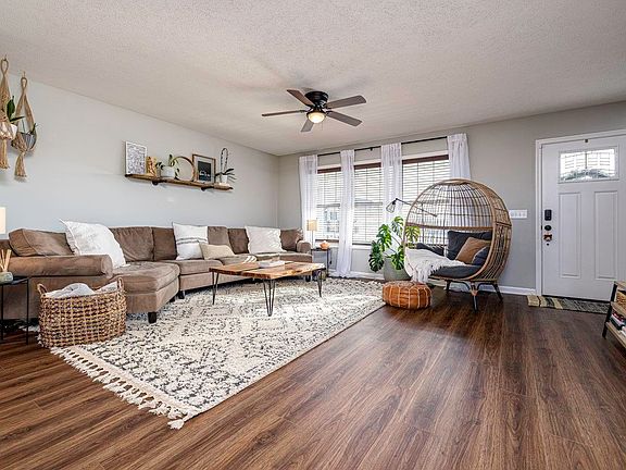 3rd image of 361 Sunset Springs Ct