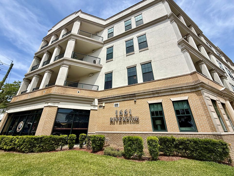 1661 Riverside