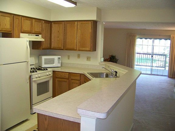 2nd image of 6712 Rosewood Ct