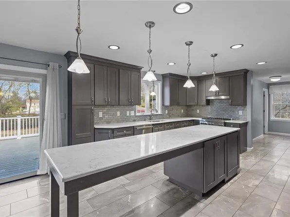 109 Kirby Ave, Warwick, RI 02889