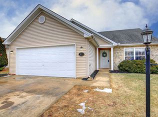 613 Bardeen Ln, Champaign, IL 61822