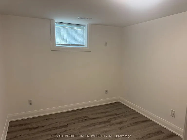 149 Gunn St #LOWER LEVEL — Photo 7
