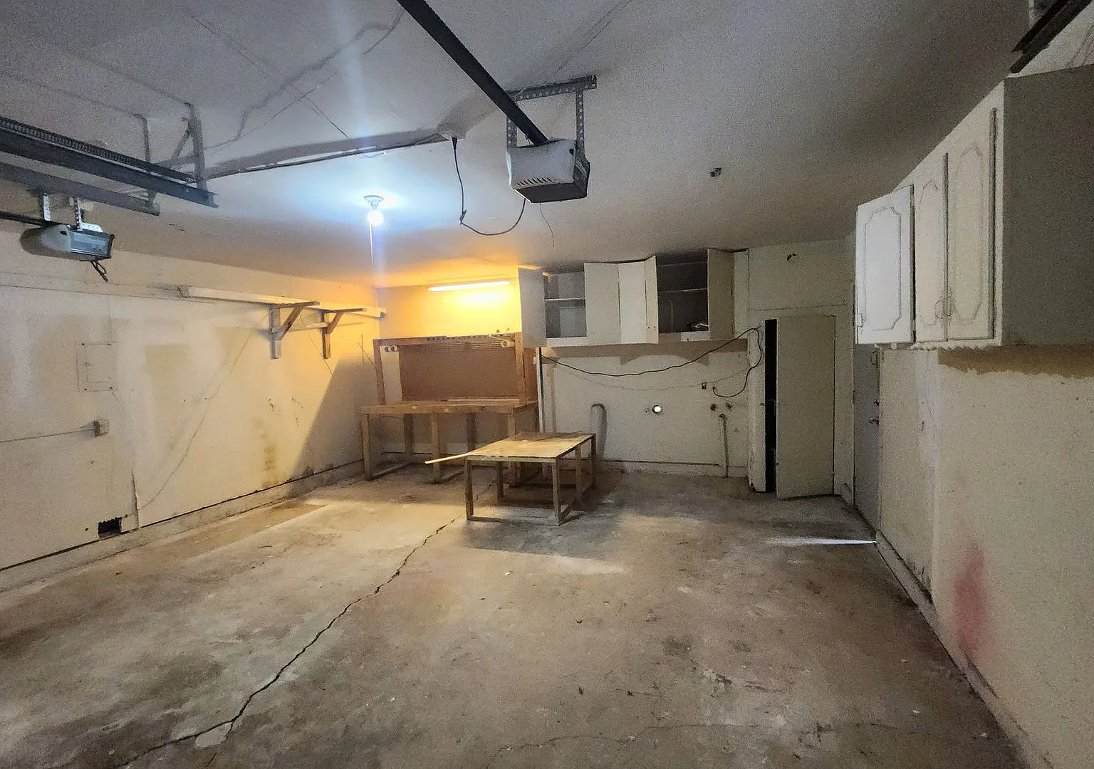 Very nice home located in the Eisenhower Village! NO PETS! — Photo 3