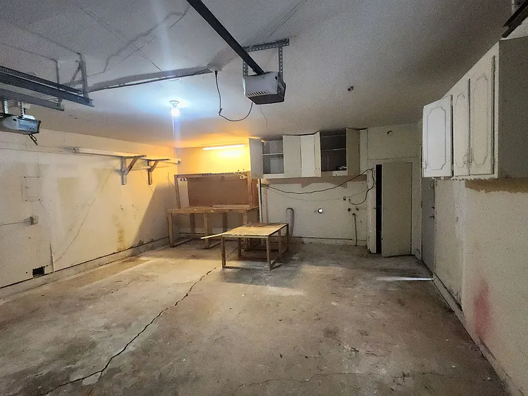5519 NW Eisenhower Dr — Photo 3
