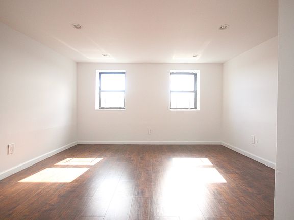 4th image of 211 Knickerbocker Ave #8G