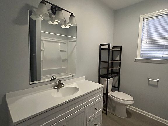 5th image of 430 Seaton Ave Floor 2