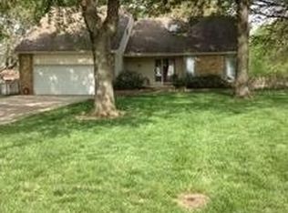 7621 Allman Rd, Lenexa, KS 66217