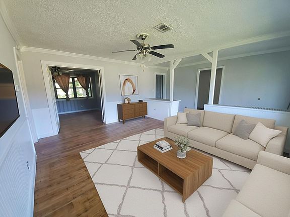4th image of 379 N 57th Ave