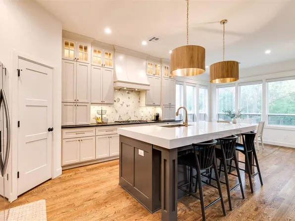 1732 Parkwood Ave, Edmond, OK 73034