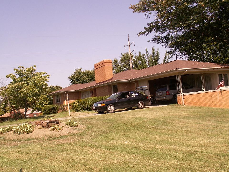 1st image of 135 Arbor Pl
