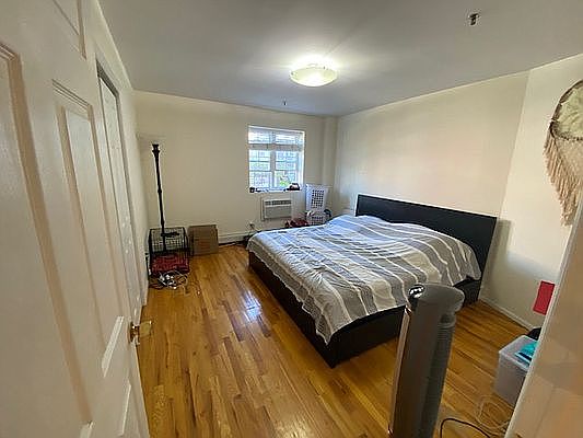 3rd image of 23-11 37th St #3R