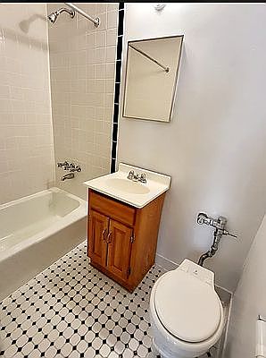 3rd image of 206 W 106th St APT 46